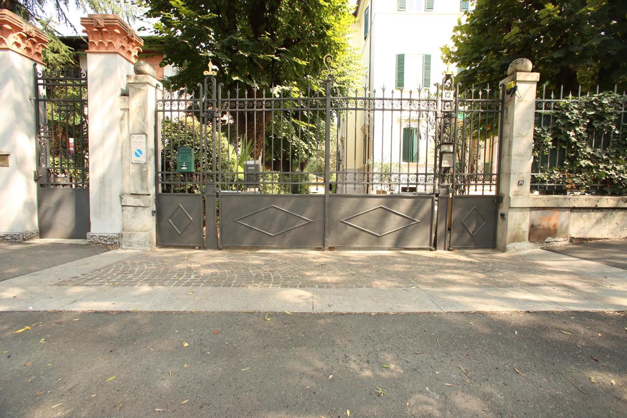 Getthekey Alberti Bologna Exterior photo